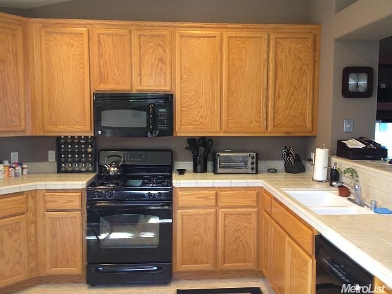 2nd image of 4008 Chica Ave