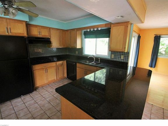 2nd image of 13064 Woodcrest Ln
