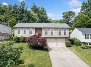 25 Orchard Knoll Dr, Cincinnati, OH 45215
