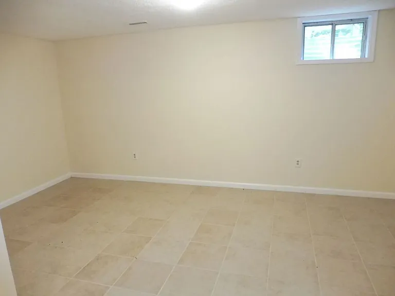 9513 Melrose Square Way — Photo 17