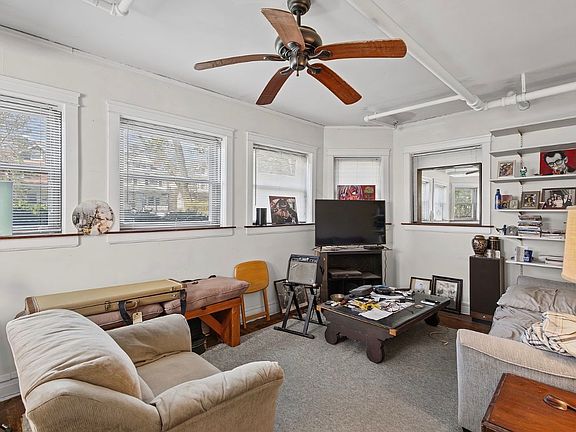 5th image of 6835 N Wolcott Ave #G