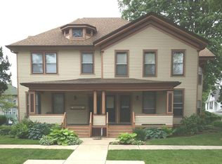 611 E Grove St #1, Bloomington, IL 61701