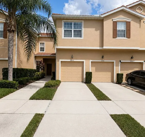 3696 Parkridge Cir #26-105 — Photo 1