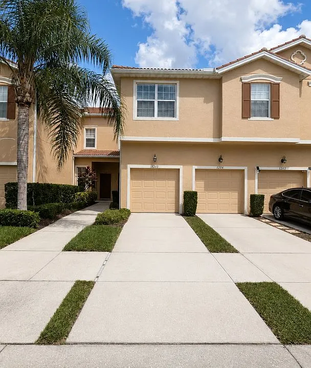 3696 Parkridge Cir #26-105