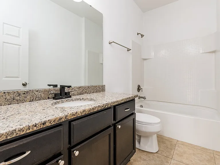 1143 Doncaster Ct — Photo 15