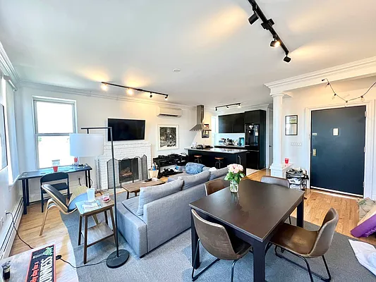Rented by Nolita Group | media 13