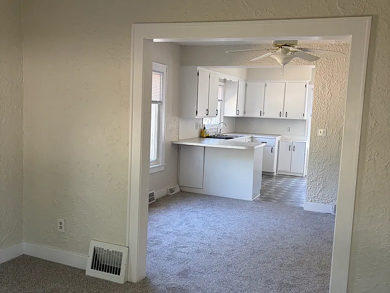 995 Lakeview Ave — Photo 7