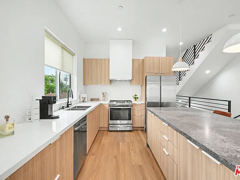 1907 S Corning St #1 — Photo 20