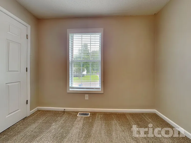 113 Ivy Brook Dr — Photo 9