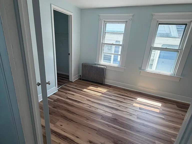493 Madison St — Photo 8