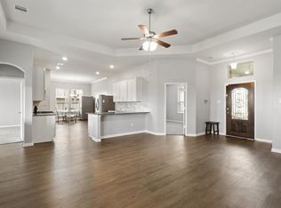 16126 Hidalgo St, Conroe, TX 77303