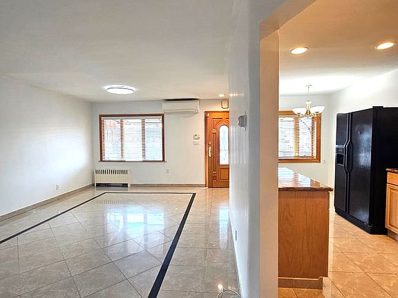 4th image of 20-30 49th St #2