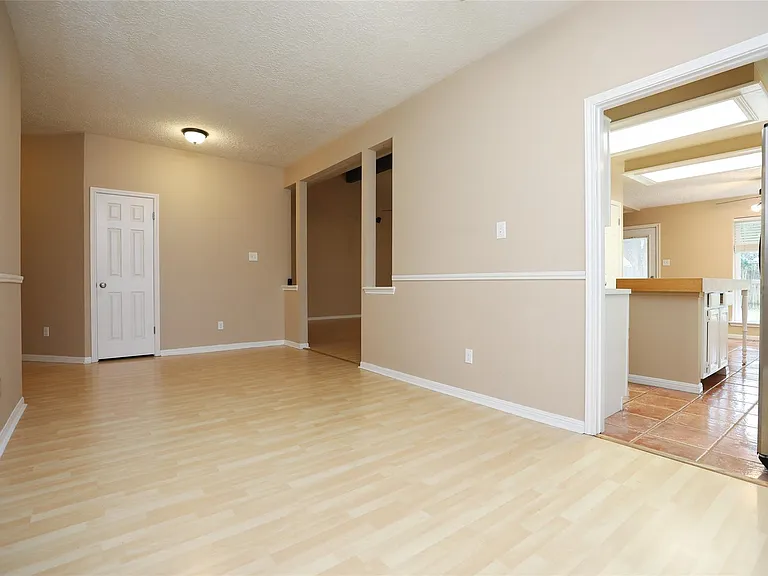 22815 Red River Dr — Photo 5