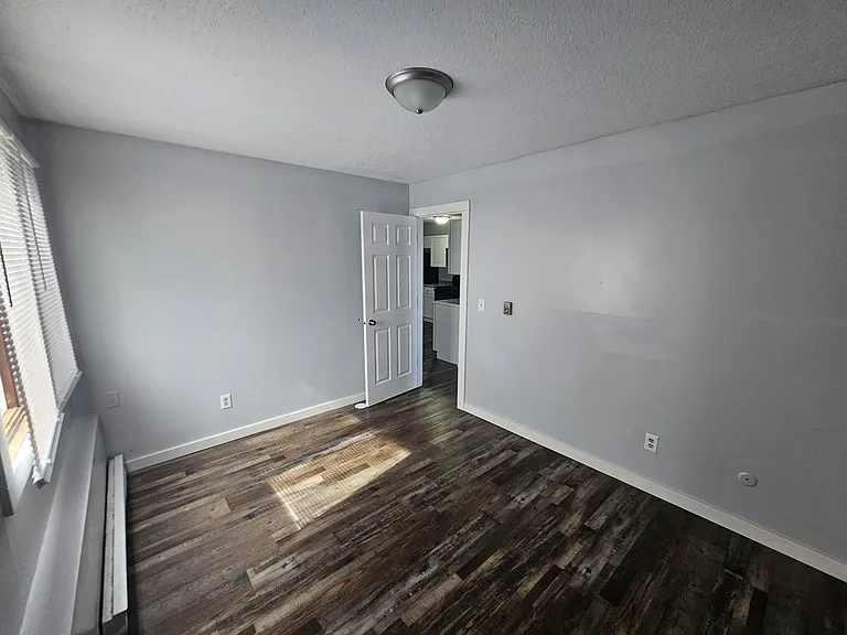 1097 Oakview Dr #5 — Photo 12