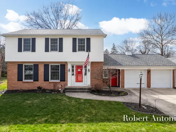 2145 Chesaning Dr SE, Grand Rapids, MI 49506