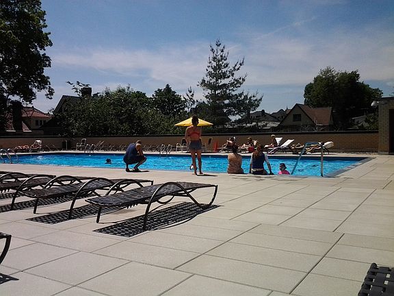 Parker Imperial Pool