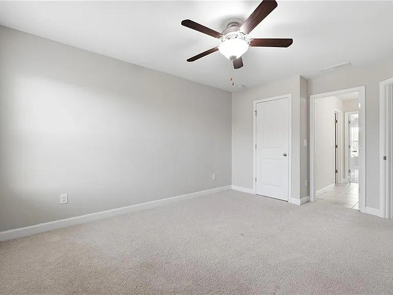 304 Cochin Dr — Photo 40