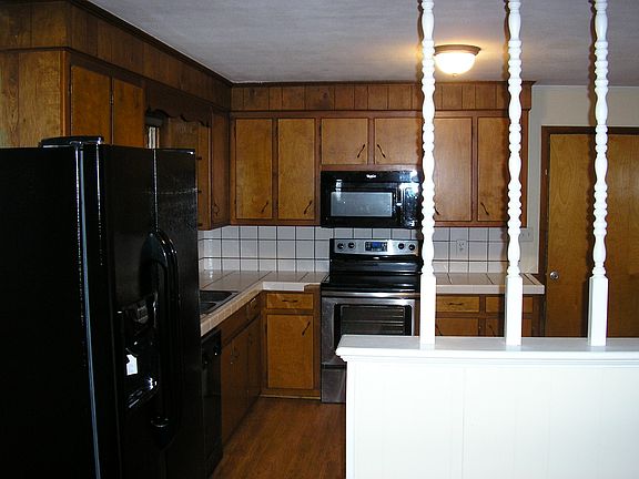 3rd image of 301 Gatewood Ave