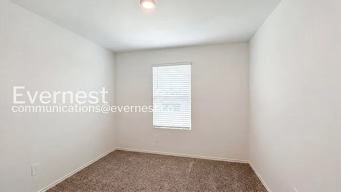 16043 Mahogany Way — Photo 11