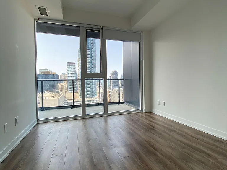 20 Edward St #2816 — Photo 9