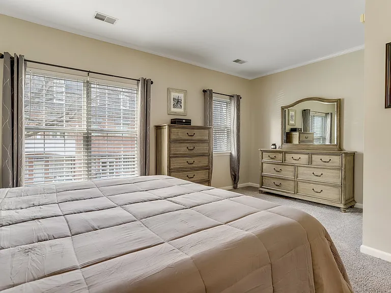 141 Martin Ln — Photo 30