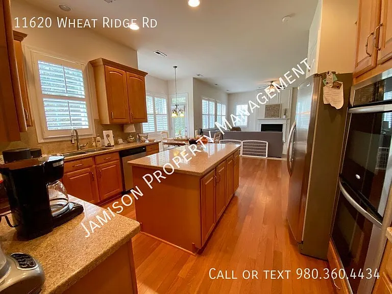11620 Wheat Ridge Rd — Photo 7