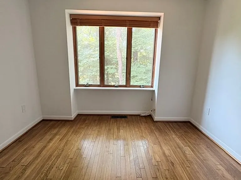 2071 Golf Course Dr — Photo 29