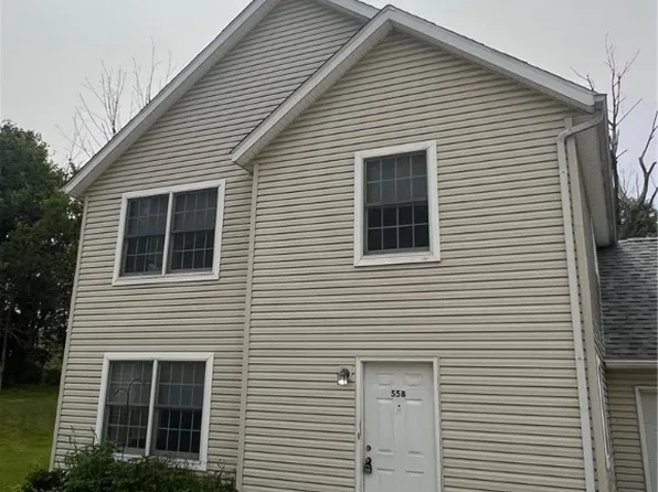 558 N Park Ave, Ravenna, OH 44266