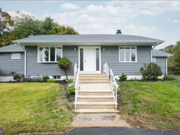 413 Paxson Ave, Hamilton, NJ 08690