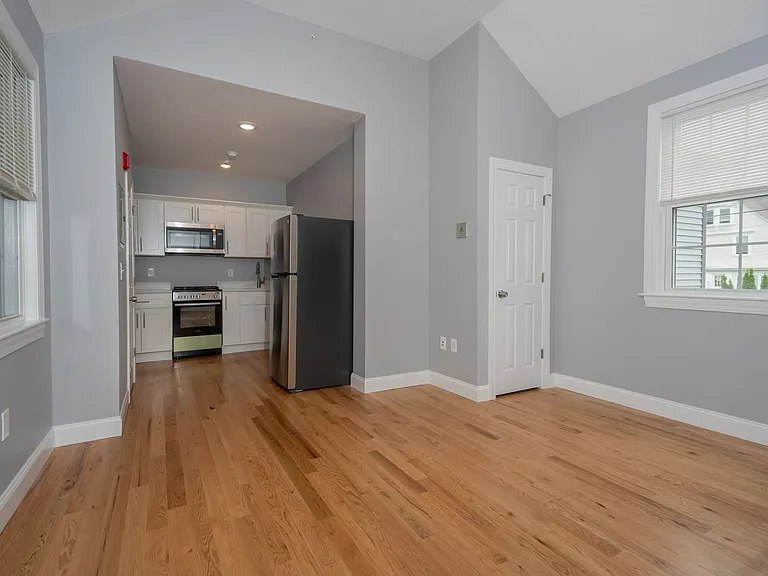 293 Fayette St — Photo 23