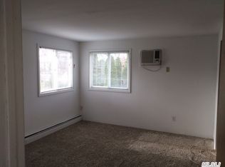 62 39th St, Islip, NY 11751