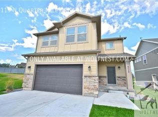 8119 N Quarter Mile Dr, Eagle Mountain, UT 84005