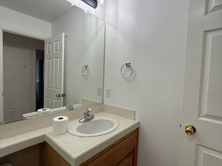 2193 N Antioch Ave — Photo 10