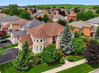 5563 Whitehorn Ave, Mississauga, ON L5V 2E2