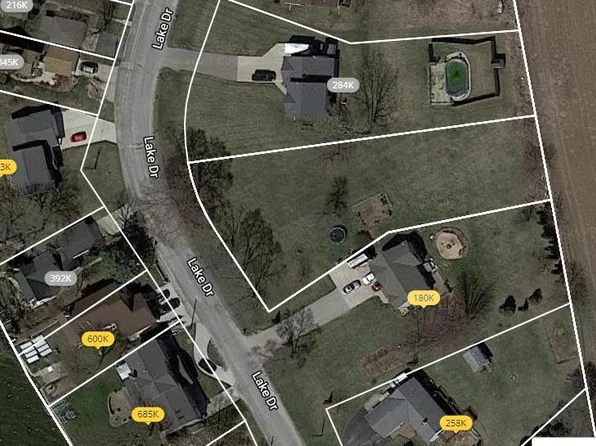 73 S Lake St, Hustisford, WI 53034