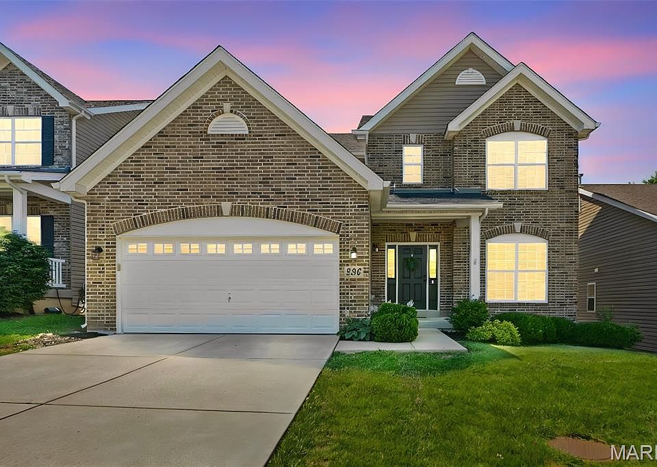 1st image of 296 Cambridgeshire Ct