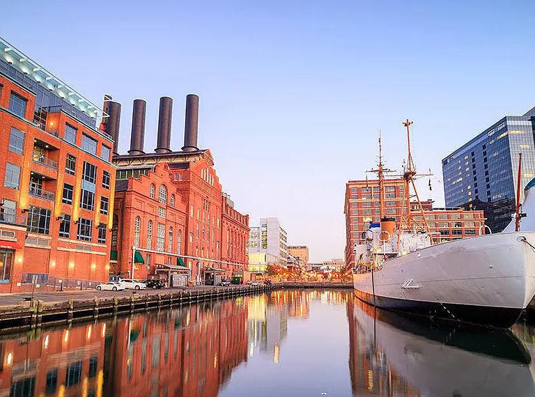 Inner Harbor- Short Drive Away