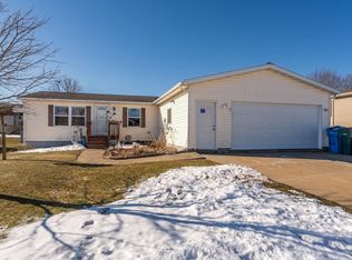 501 Red Spruce Ave, Baraboo, WI 53913