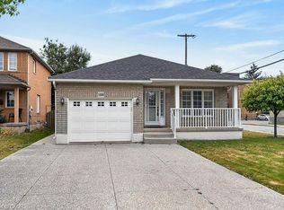 166 Toby Cres, Hamilton, ON L8T 2P2