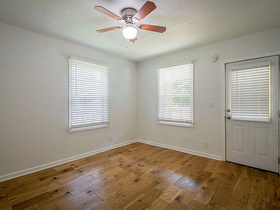 3rd image of 811 Lee Ave