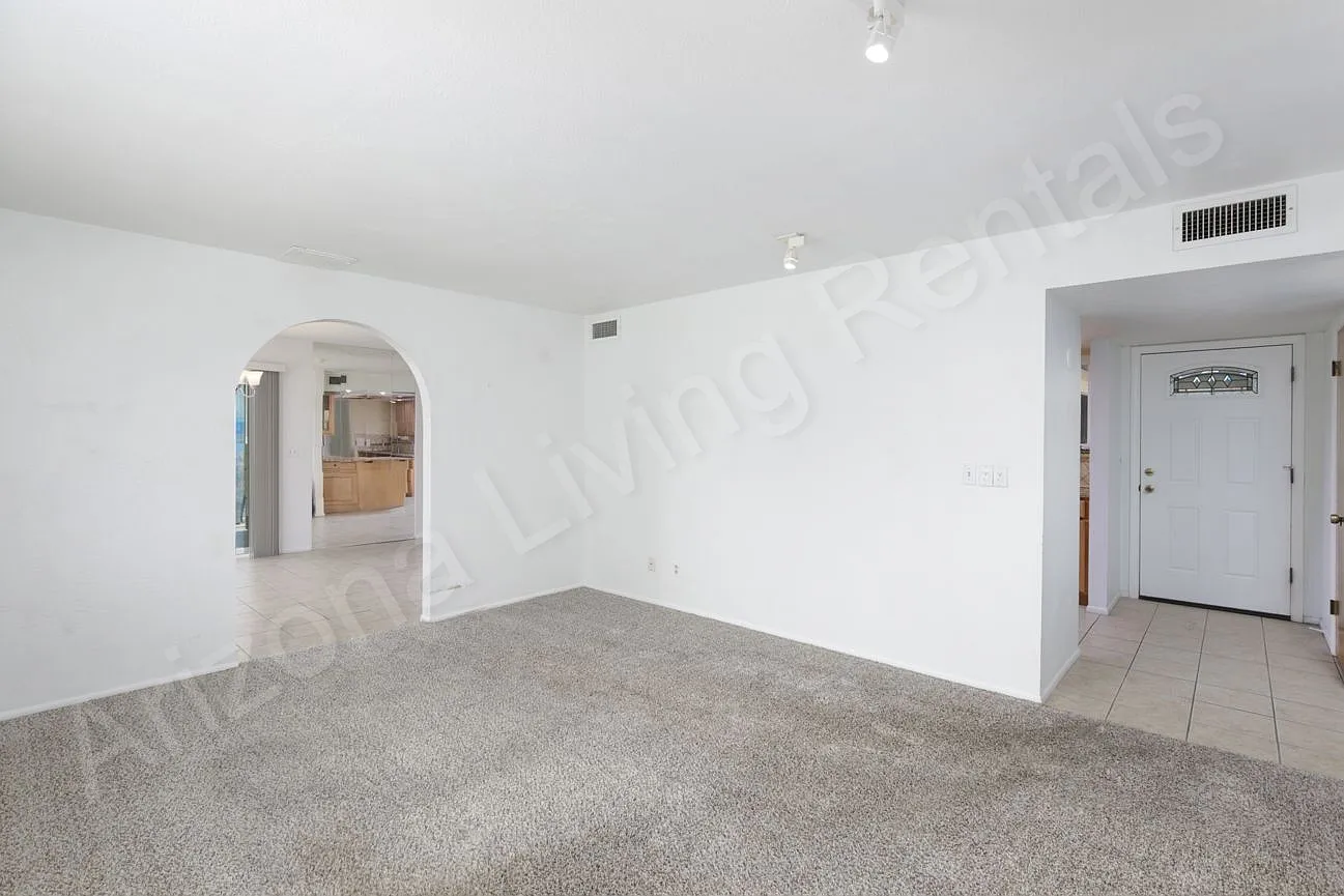 3 bed, 1574 sqft, $1,600 — Photo 4