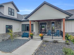 8109 Hidden Hills Rd, Kearney, NE 68845