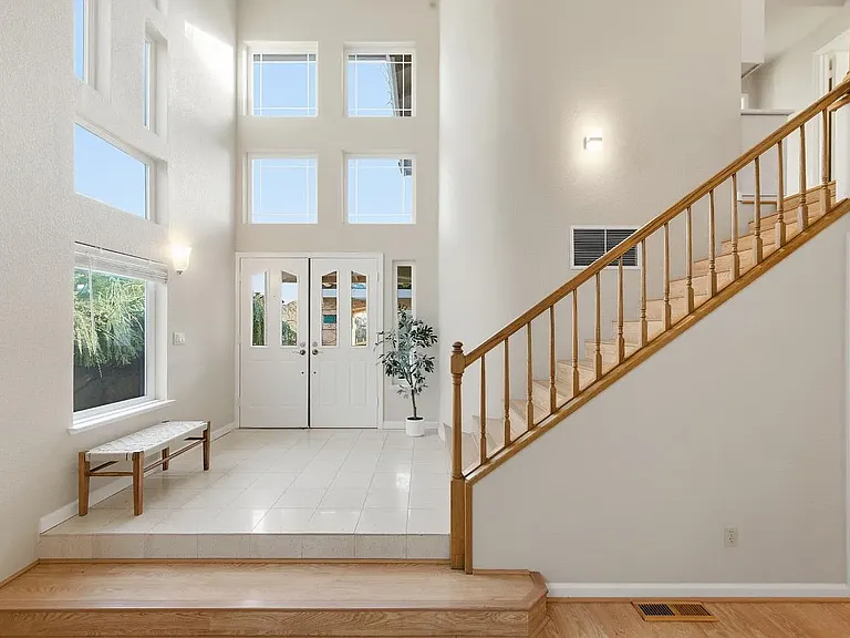 45 Cove Ct — Photo 3