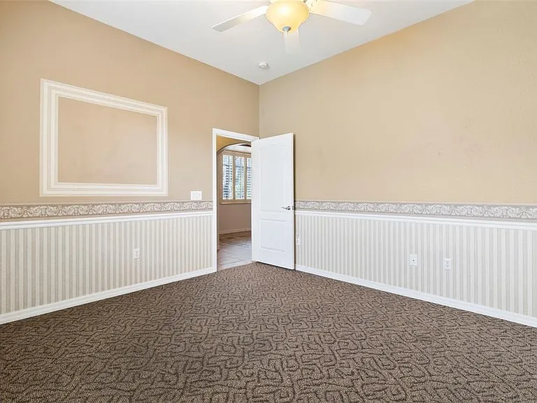 281 Hallcrest Ter — Photo 31