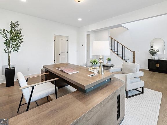 5th image of 2044 Juliette Ave