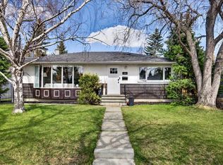 1232 SW 40th Ave NW, Calgary, AB T2K 0G4