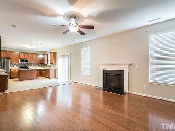 5th image of 1003 Oak Park Dr