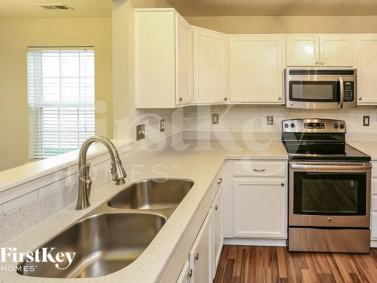 11232 Pegasus Dr — Photo 5
