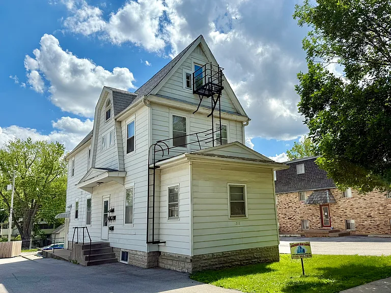 211 Church St #4 — Photo 1