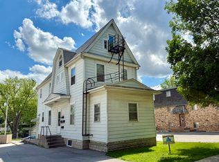 211 Church St APT 4, Iowa City, IA 52245